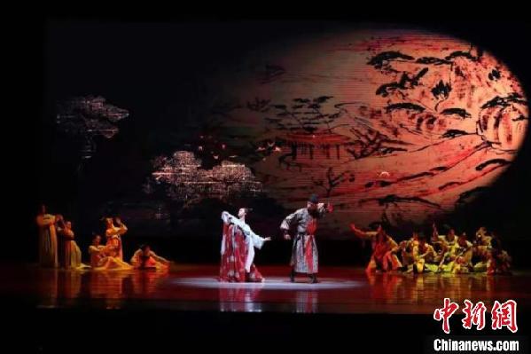 陕西“还原”唐代墓葬乐舞壁画 舞蹈“和舞”展现“唐风唐韵”